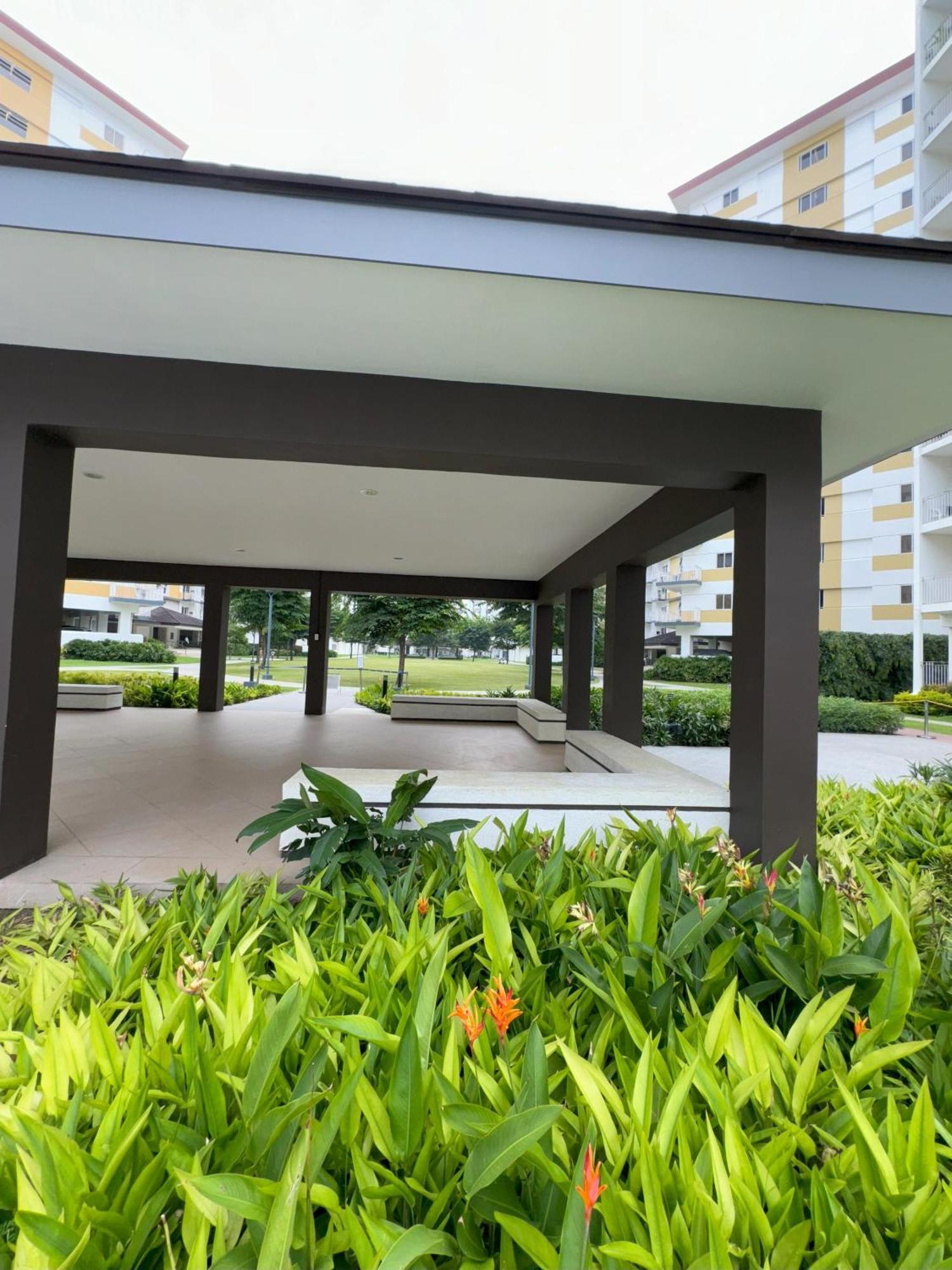 Casa Salcedo - Field Residences Paranaque City Экстерьер фото
